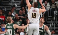 1xBit体育app下载-雄鹿轻取活塞，安东尼-戴维斯飙+抛却空砍的简单介绍