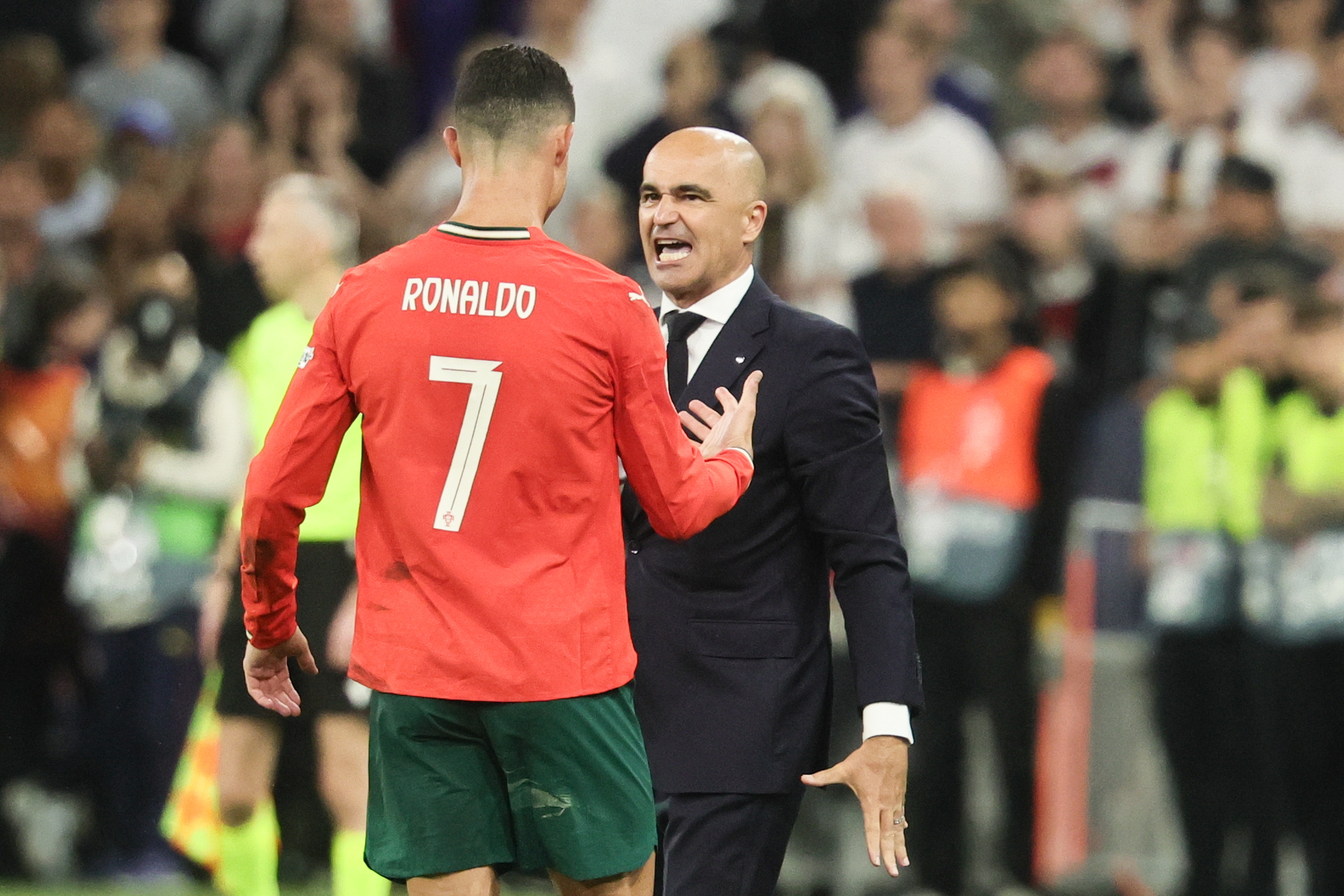 关于特拉维夫球队踢出亮眼表现，欧国联晋级之路一片光明的信息