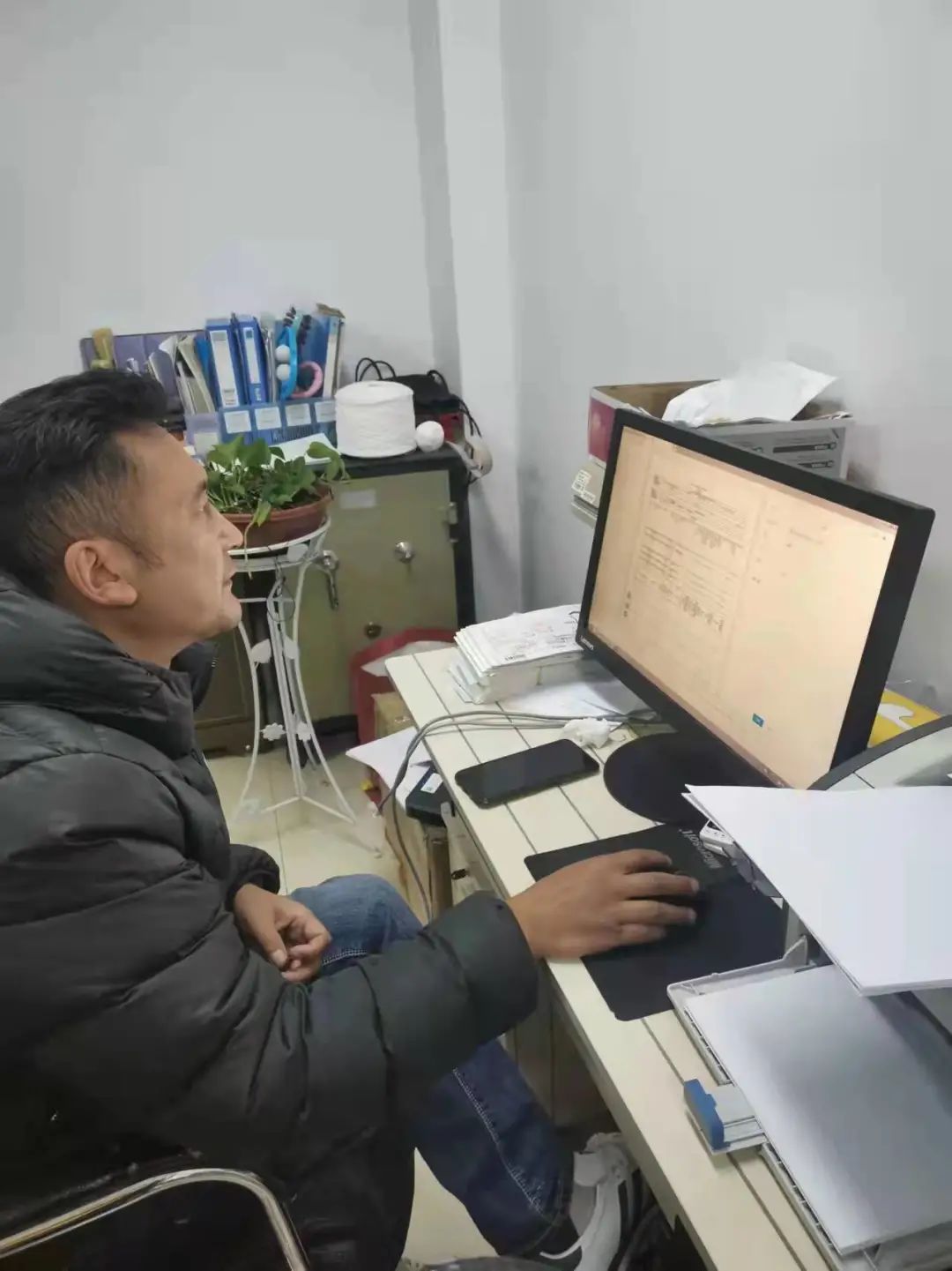 精神鼓舞：球队团结协作，冲出困局取得成功