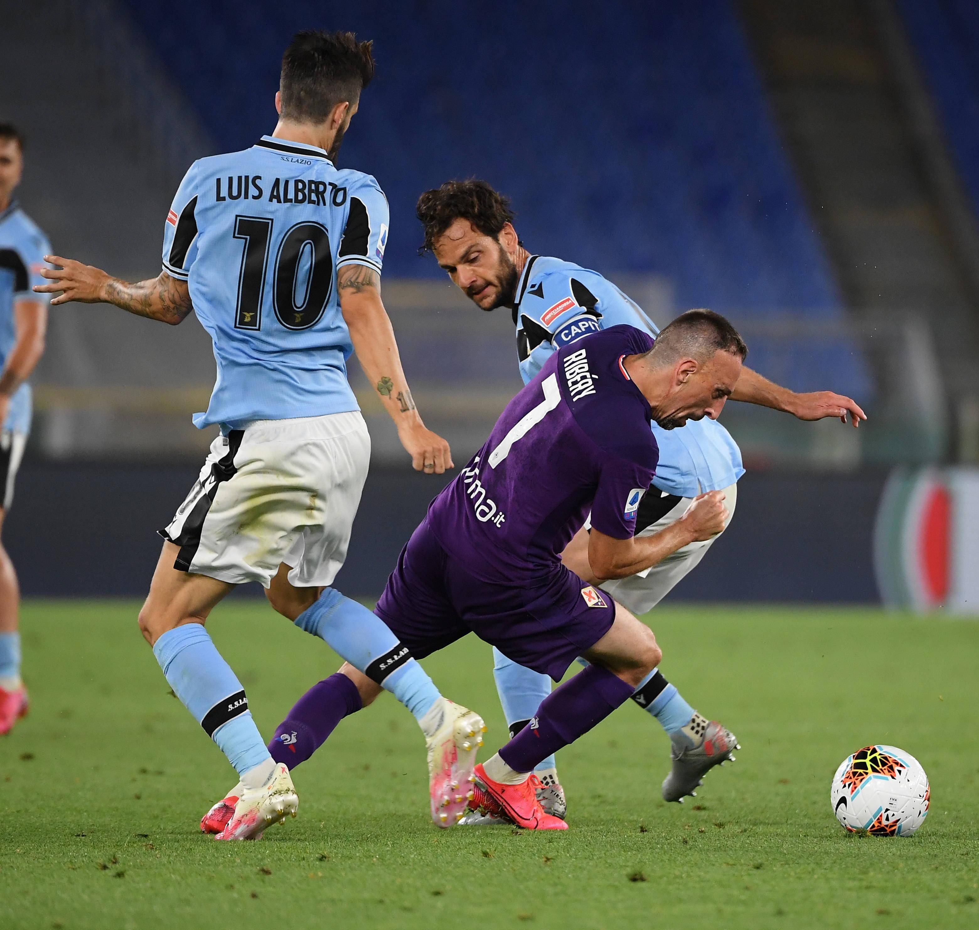 格拉纳达客场取胜，继续保持不败