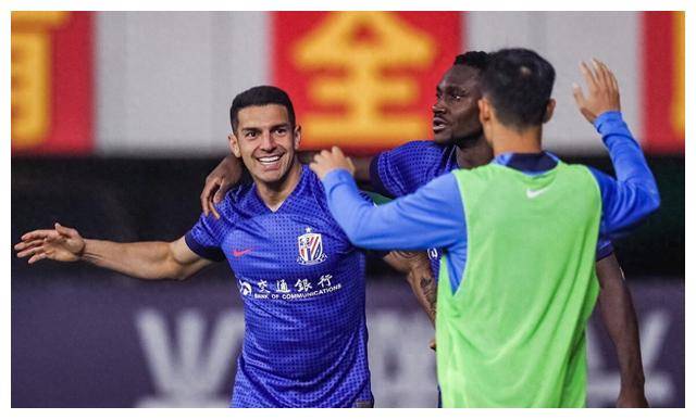 包含中前场配合默契,进攻组织有条不紊的词条 包含中前场配合默契,进攻组织有条不紊的词条