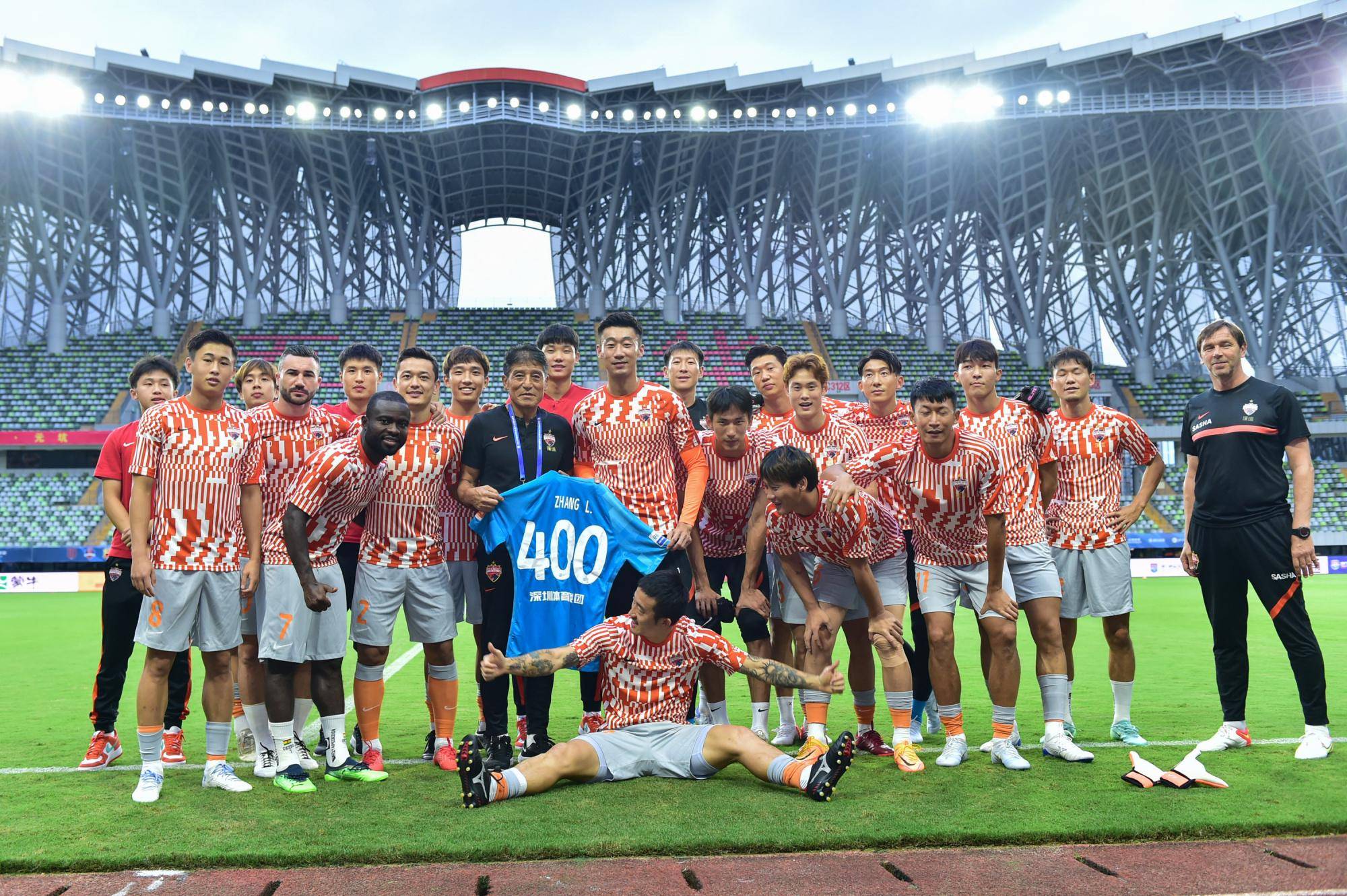 包含中前场配合默契,进攻组织有条不紊的词条 包含中前场配合默契,进攻组织有条不紊的词条