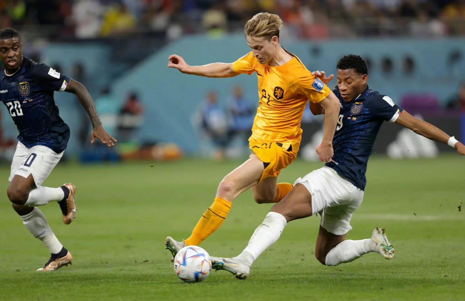 厄瓜多尔队展现出色足球实力