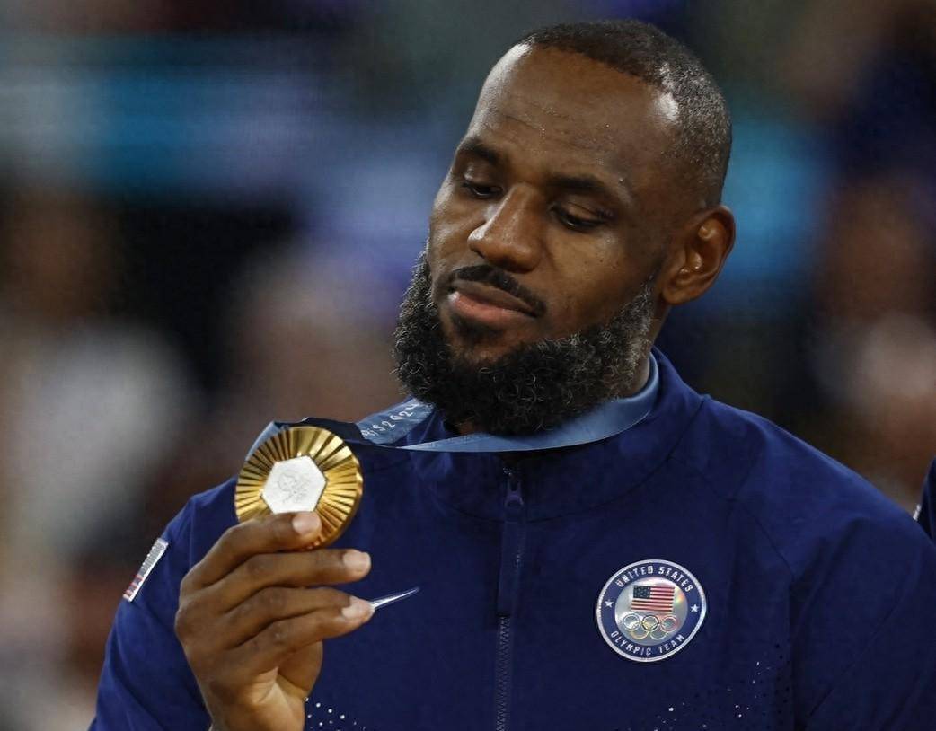 勒布朗詹姆斯获得年度最有价值球员奖