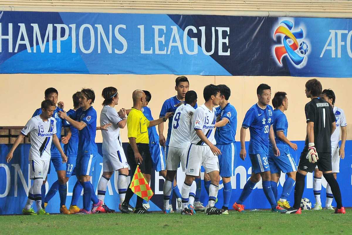 中超球队豪取两连胜,表现稳定令人期待 中超球队豪取两连胜,表现稳定令人期待