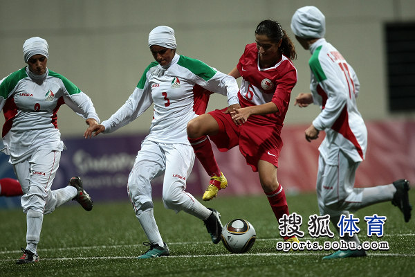 土耳其队在女足联赛闪耀,击败荷兰队 土耳其队在女足联赛闪耀,击败荷兰队